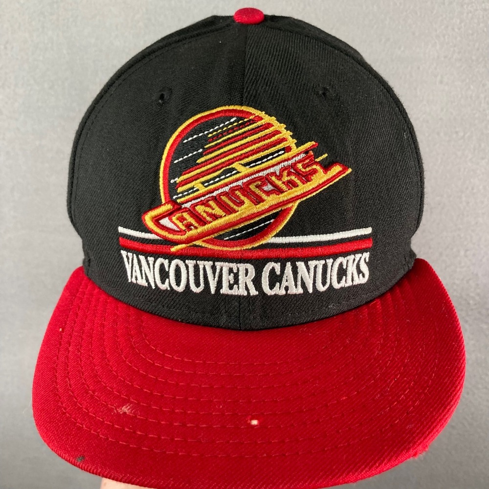 Vancouver Canucks New Era Snapback Hat Vintage Hockey NHL Black Red Logo Cap‎
